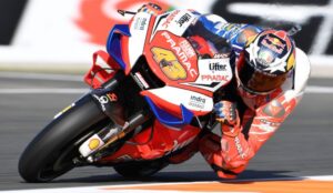 5ddfc0f20ee694a3508b9685-jack-miller-hilo-rojo-ducati-motogp-1024x595 - copia