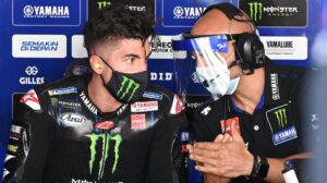 catalan-maverick-vinales-yamaha-mejor-crono-hoy-jerez-dialoga-con-tecnico-esteban-garcia-1594822828971