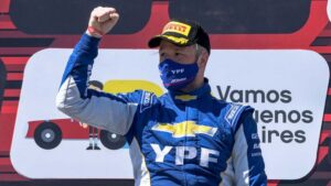 agustin-canapino-y-su-chevrolet-cruze-se-llevaron-la-primera-fecha-del-super-tc2000-el-autodromo-buenos-aires