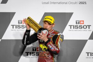 22-sam-lowes_dsc8729.gallery_full_top_fullscreen