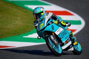 07-dennis-foggia_dsc9563.gallery_full_top_fullscreen - copia