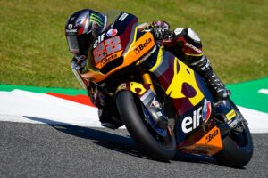 22-sam-lowes_dsc1521.gallery_full_top_fullscreen