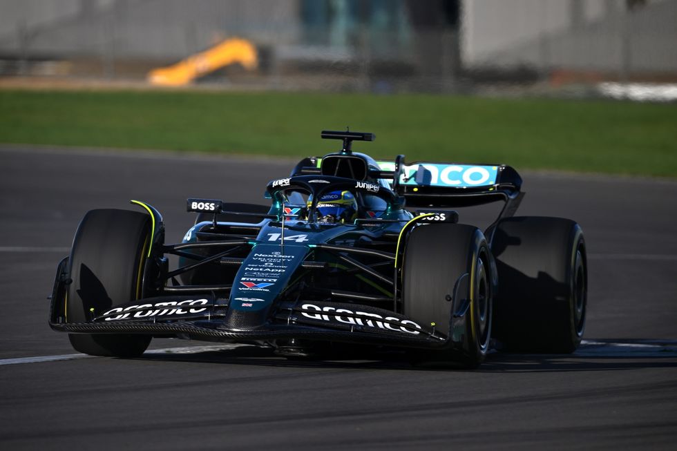 aston-martin-amr24-fernando-alonso-06-65cb4a3b8b79c