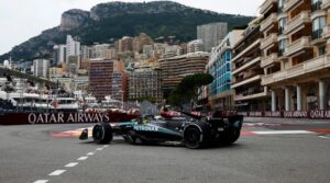 lewis-hamilton-mercedes-f1-w15