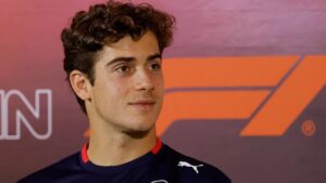 el-joven-de-21-se-convirtio-en-el-primer-argentino-en-puntuar-en-la-f1-desde-1982-reuters-KFYNL4CKGN