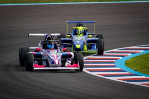 2e52f461-5b55-424d-b5b6-188bd1317474