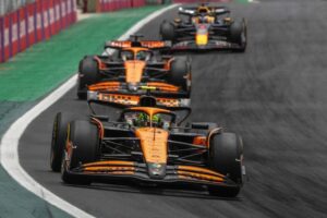 1-2 McLaren